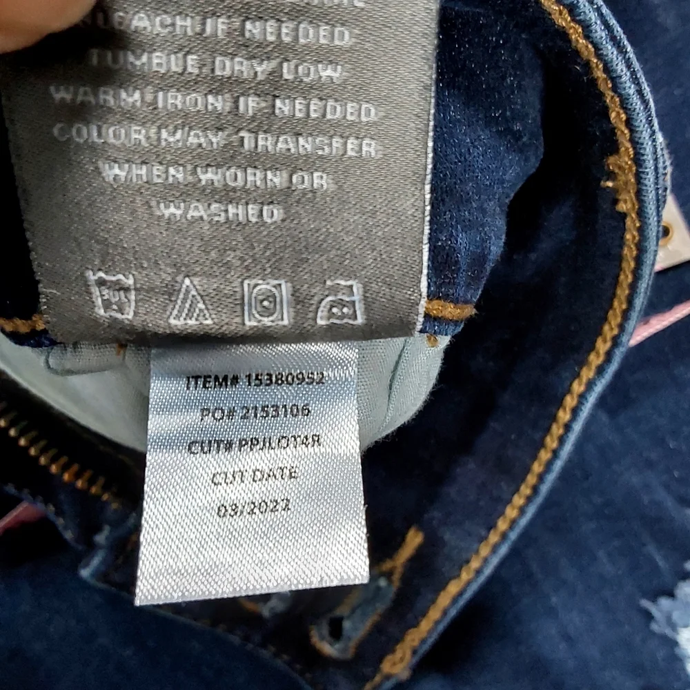 Torrid  Super Soft  Destructed Jegging